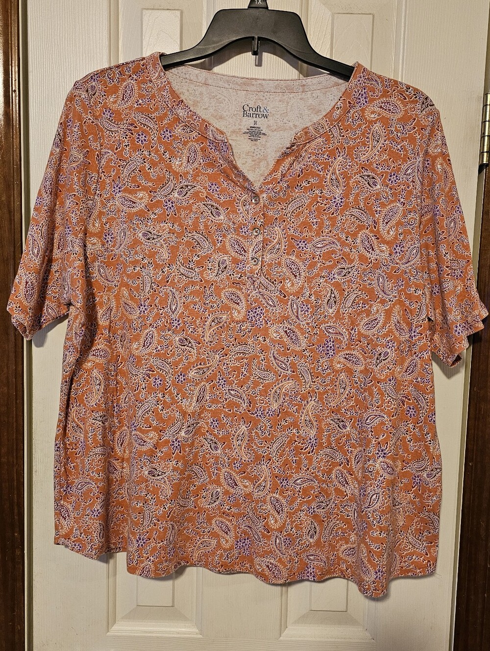 Croft & Barrow Women's Orange Paisley Henley Short-Sleeve Top - 1X